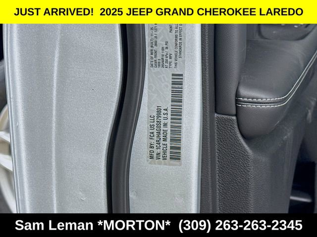 New 2025 Jeep Grand Cherokee Laredo w/ Luxury Tech Group I image 31