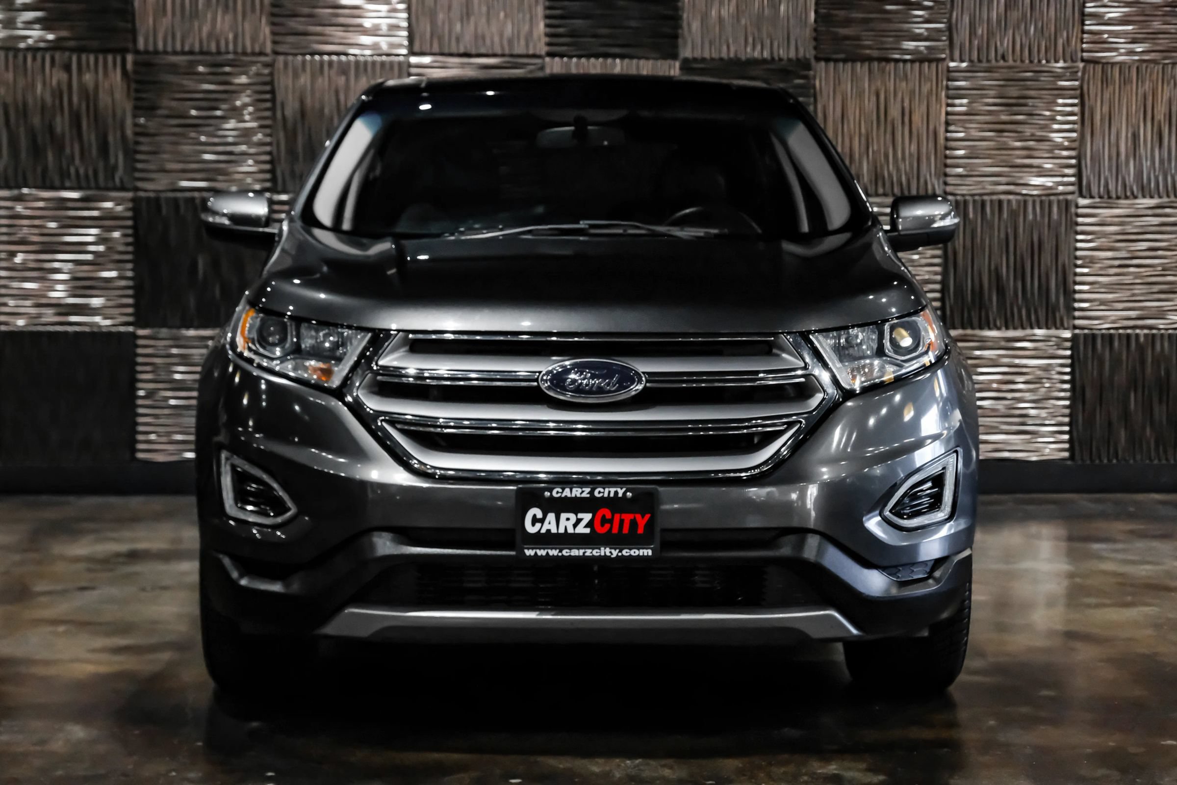 Used 2017 Ford Edge Titanium w/ Equipment Group 301A FWD image 8