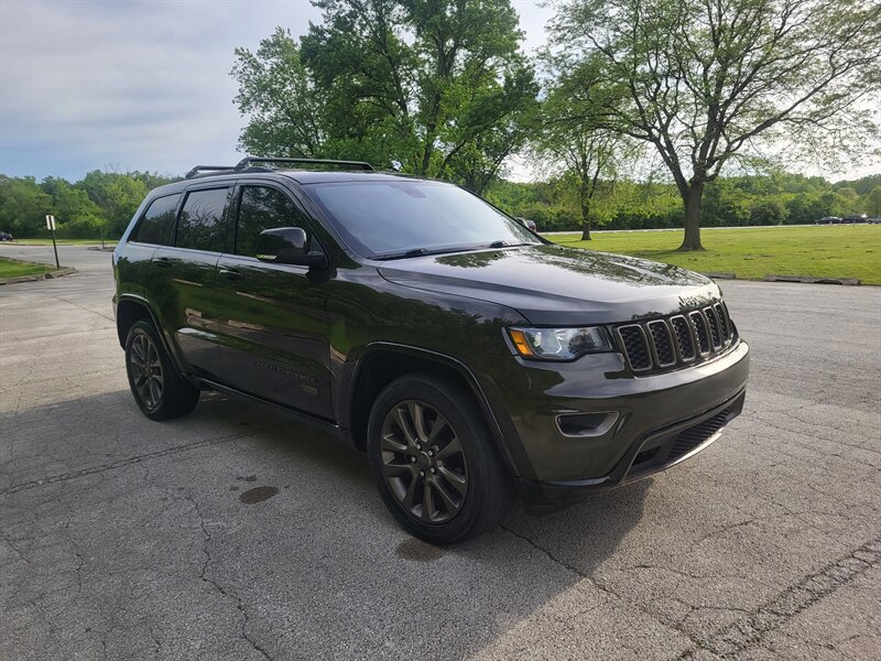 Used 2016 Jeep Grand Cherokee Limited 75th Anniversary AWD/4WD image 8