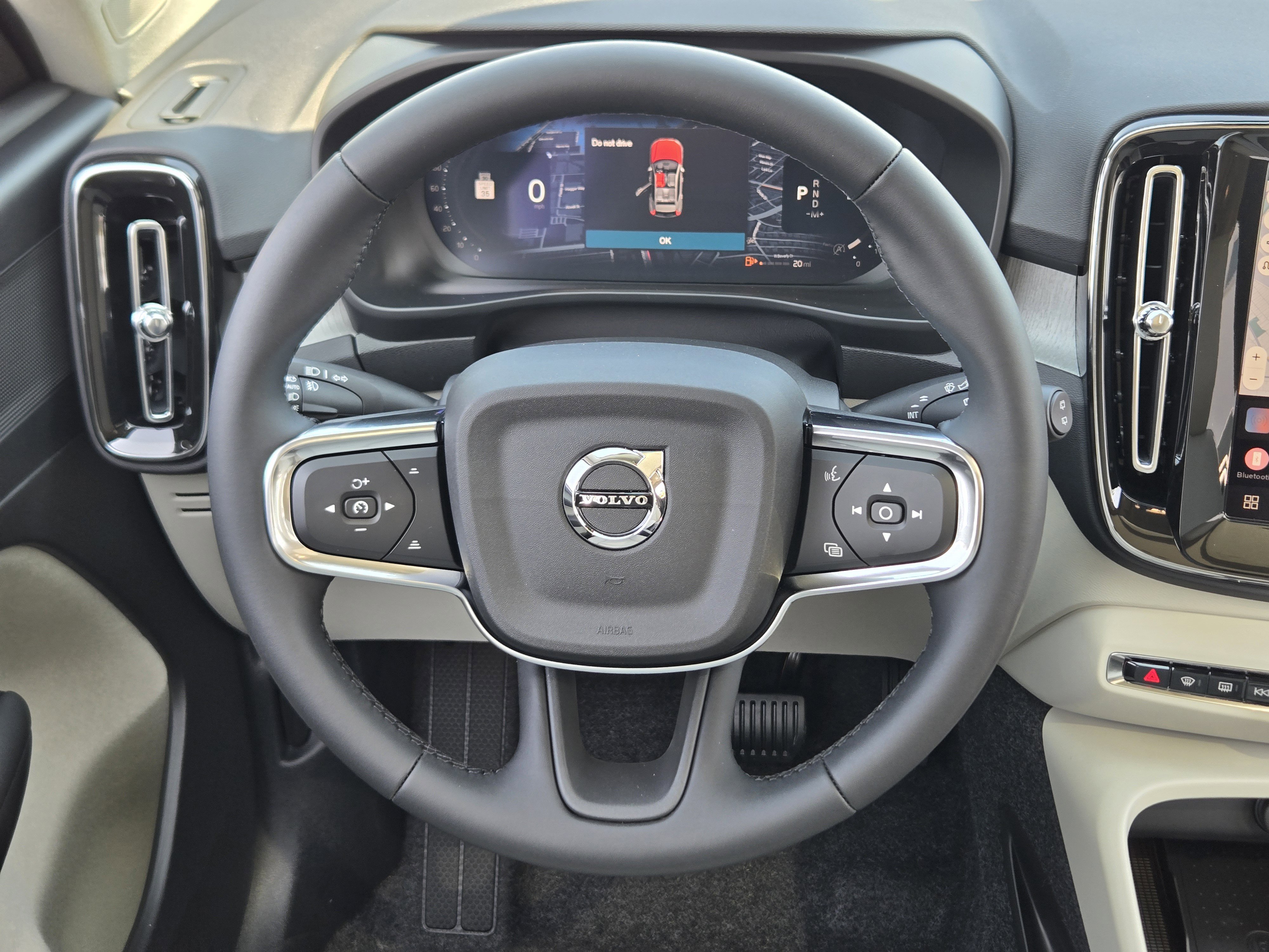 New 2026 Volvo XC40 B5 Plus w/ Protection Package Premier image 29