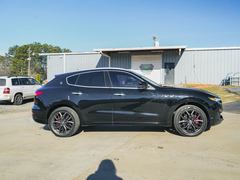 Used 2019 Maserati Levante image 3