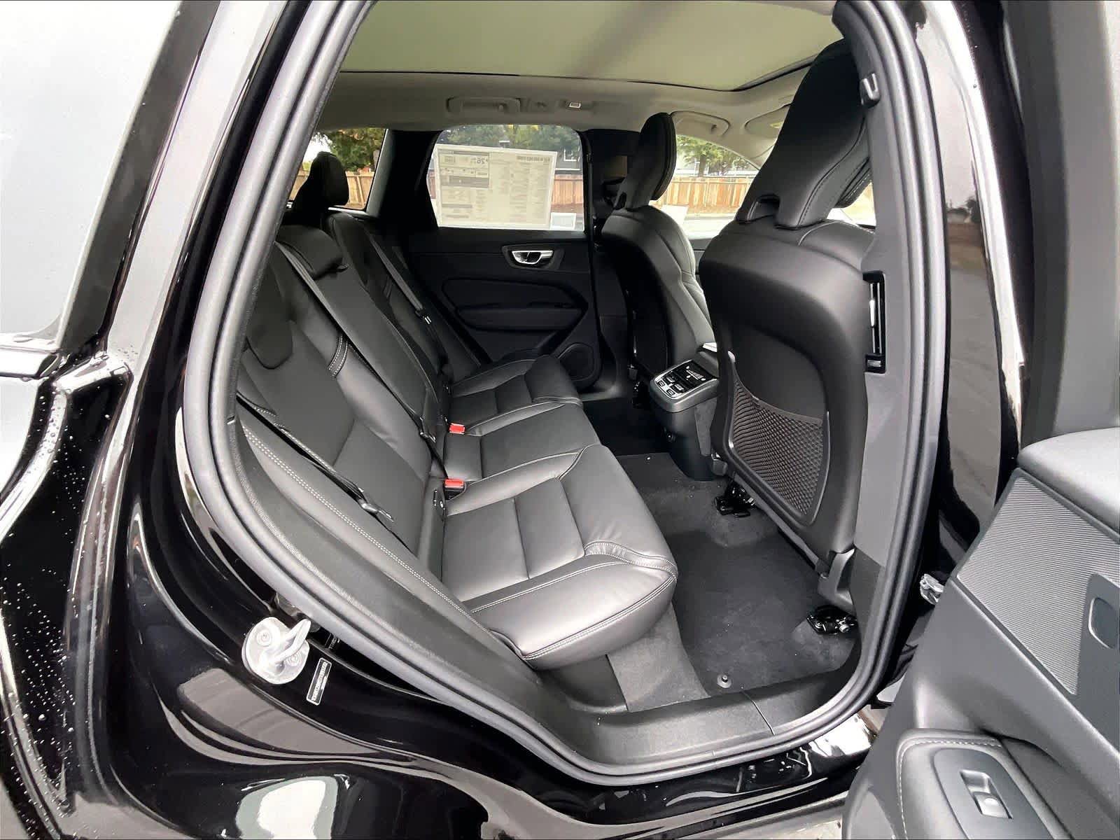 New 2026 Volvo XC60 B5 Ultra w/ Climate Package AWD/4WD image 27