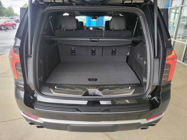 New 2025 Chevrolet Suburban High Country image 9