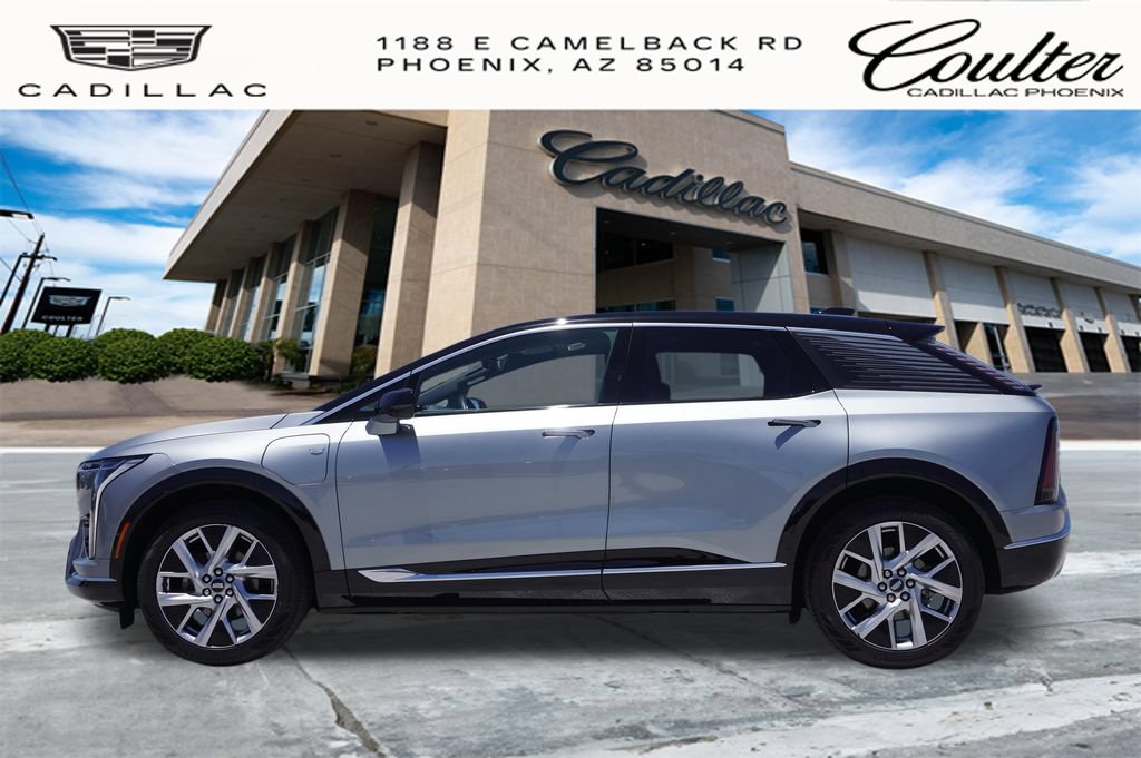Certified 2025 Cadillac Optiq Luxury 2 AWD/4WD image 2