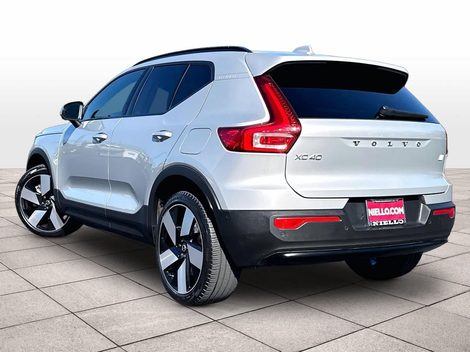 Used 2023 Volvo XC40 Recharge Ultimate AWD/4WD image 15