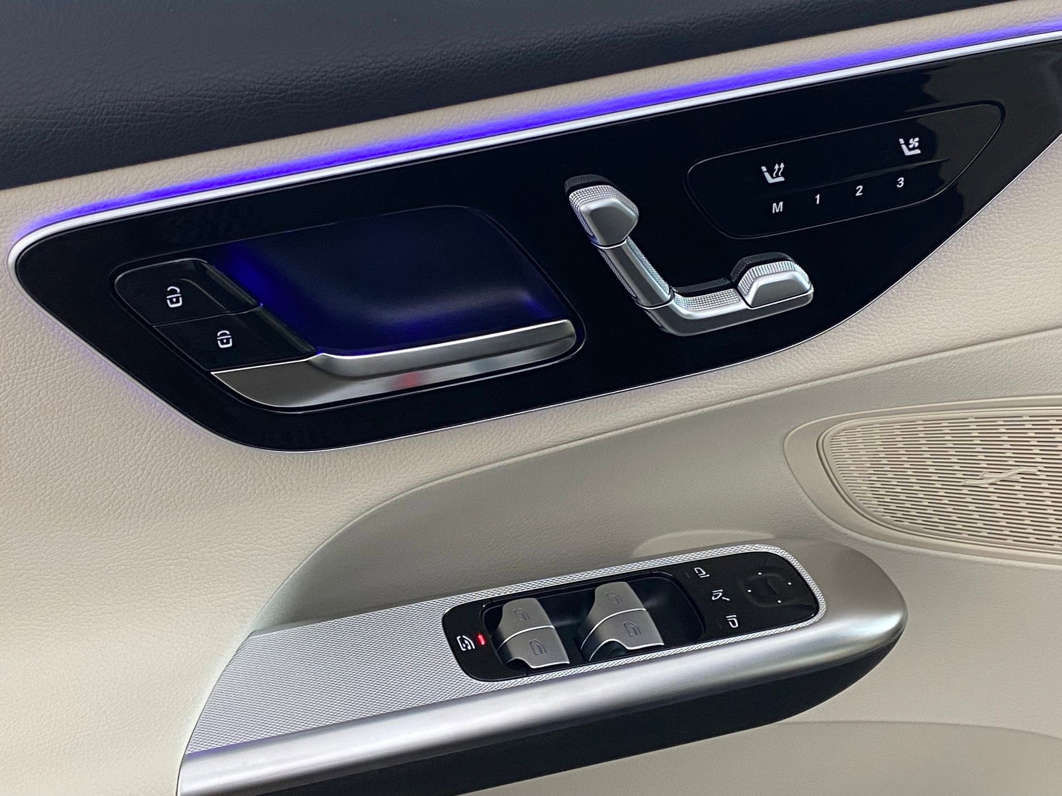 Used 2026 Mercedes-Benz GLC 300 4MATIC image 23