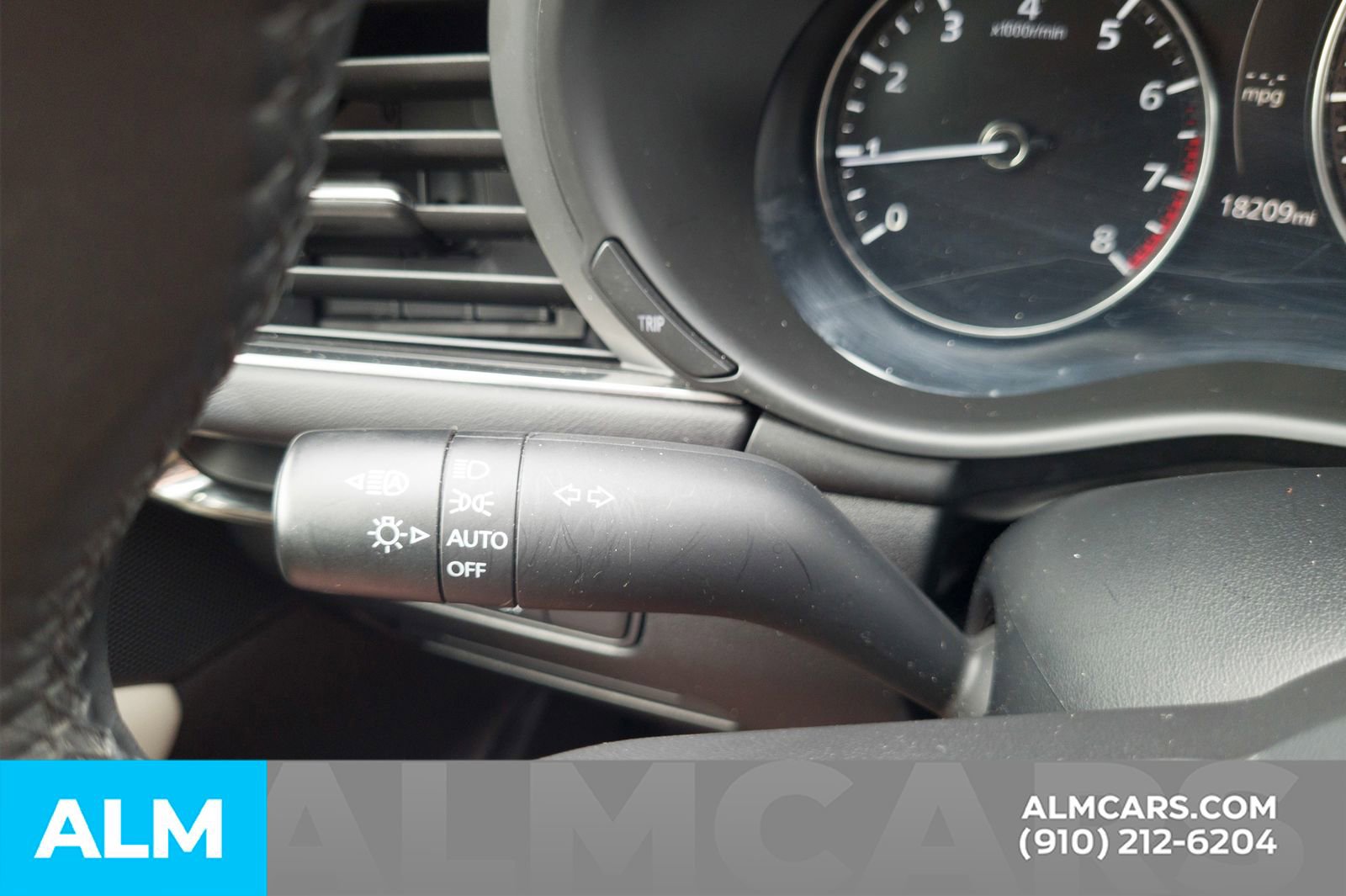 Used 2025 MAZDA MAZDA3 s image 32