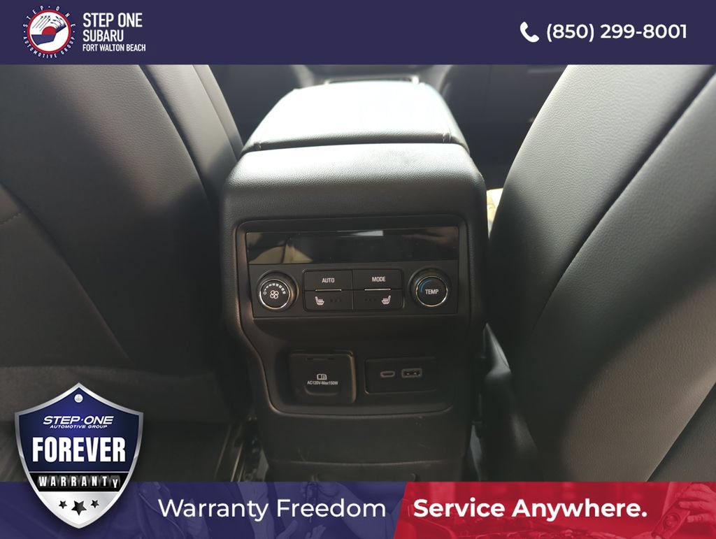 Used 2023 GMC Acadia SLT w/ Elevation Edition FWD image 33