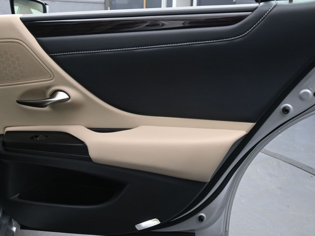 Used 2021 Lexus ES 250 w/ Premium Package image 22