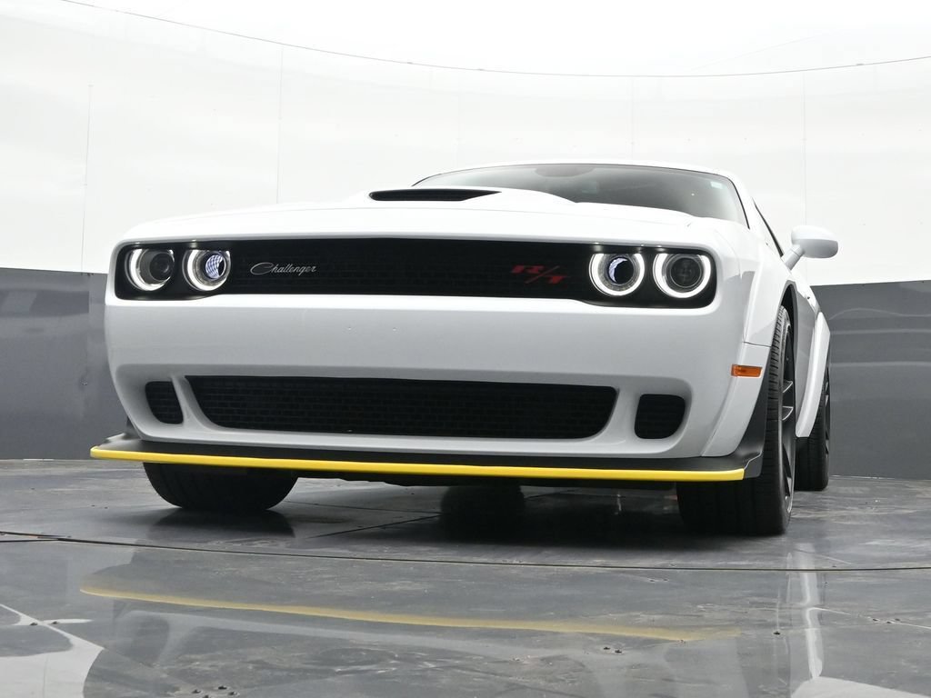 Used 2022 Dodge Challenger R/T Scat Pack RWD image 40