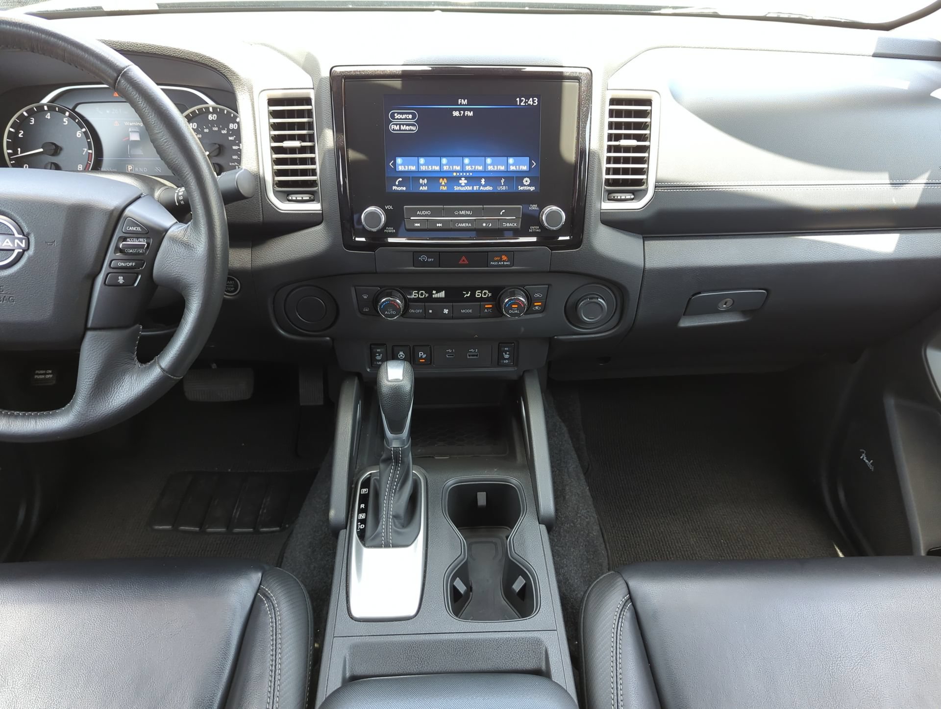 Used 2024 Nissan Frontier SL w/ Technology Package RWD image 16