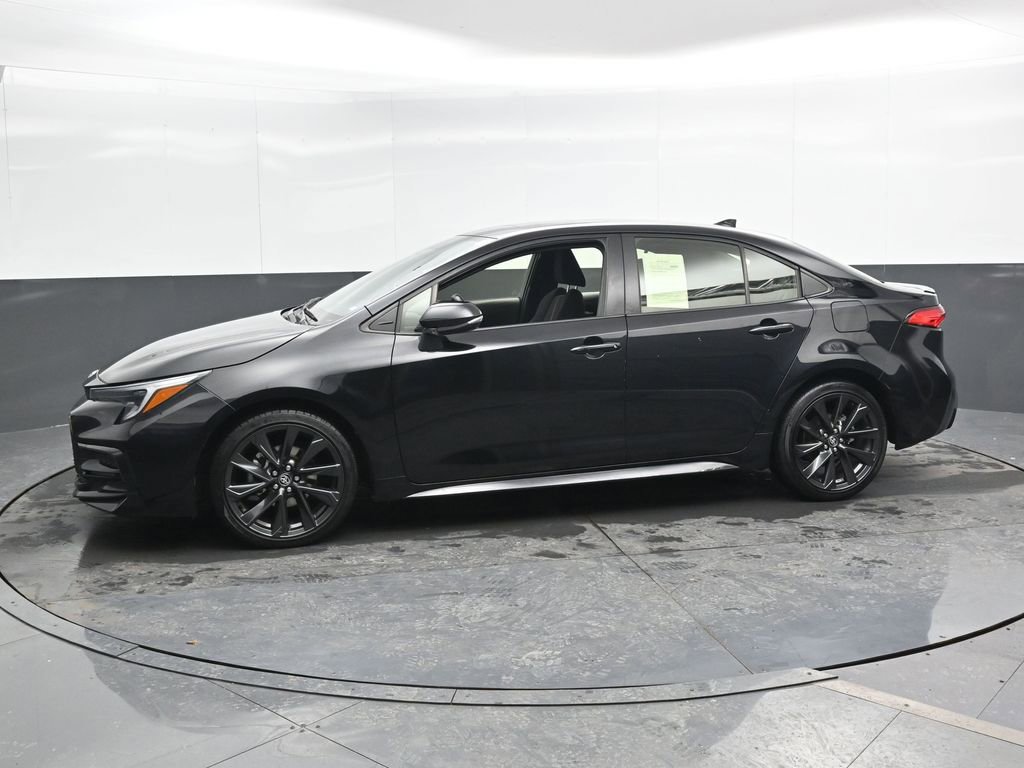 Used 2024 Toyota Corolla SE w/ SE Premium Package image 8