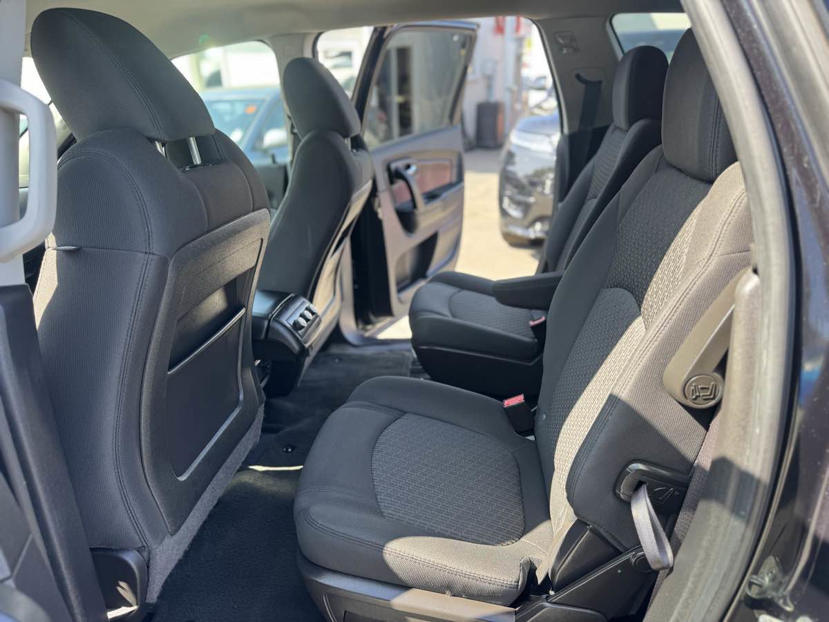 Used 2012 Chevrolet Traverse LT w/ All-Star Edition image 19