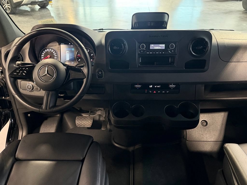 Used 2025 Mercedes-Benz Sprinter 2500 image 12