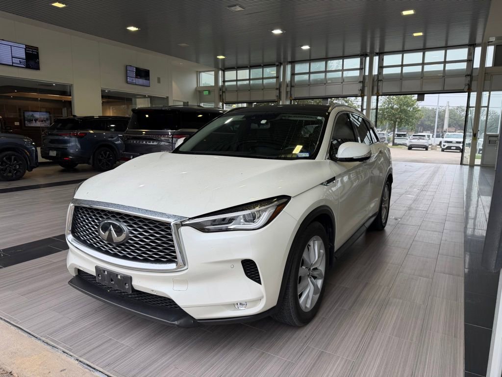 Used 2019 INFINITI QX50 Essential w/ Proactive Package FWD image 3