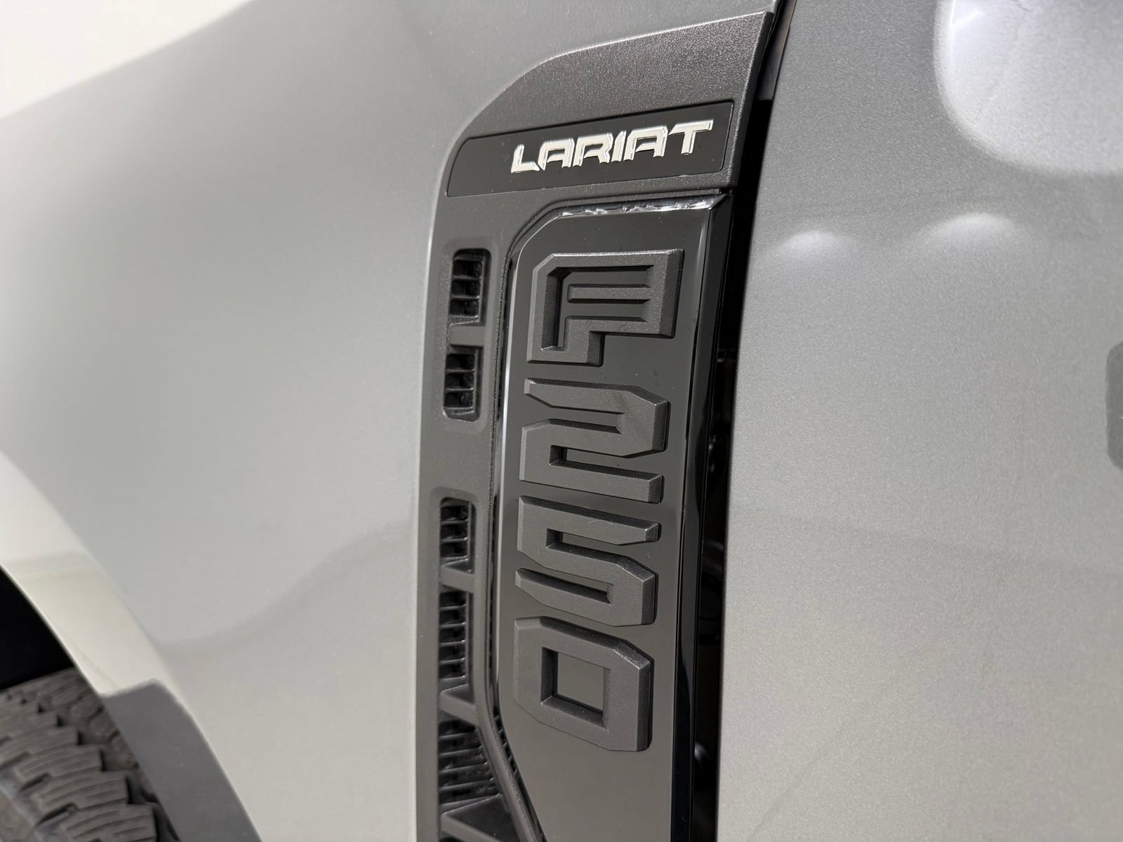 New 2026 Ford F250 Lariat w/ Black Appearance Package AWD/4WD image 10