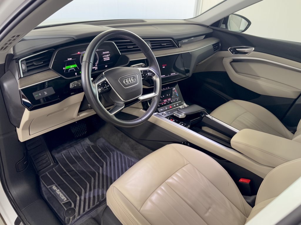Used 2024 Audi Q8 e-tron Premium Plus AWD/4WD image 4