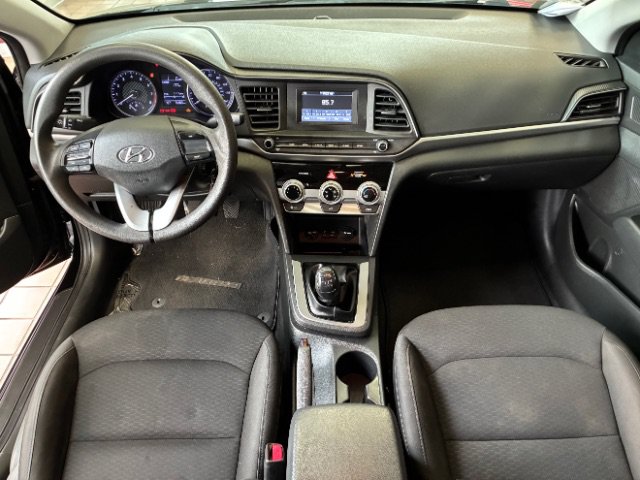 Used 2019 Hyundai Elantra SE w/ Cargo Package FWD image 3