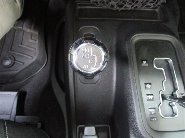 Used 2016 Jeep Wrangler Sahara w/ Dual Top Group image 30