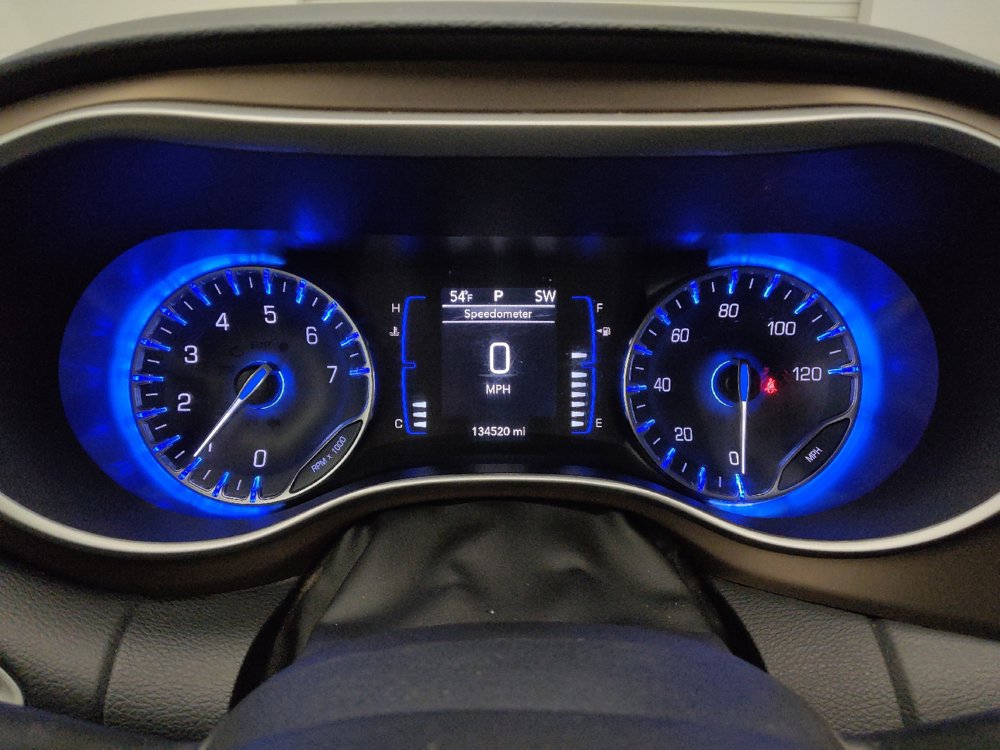 Used 2019 Chrysler Pacifica Touring-L FWD image 23