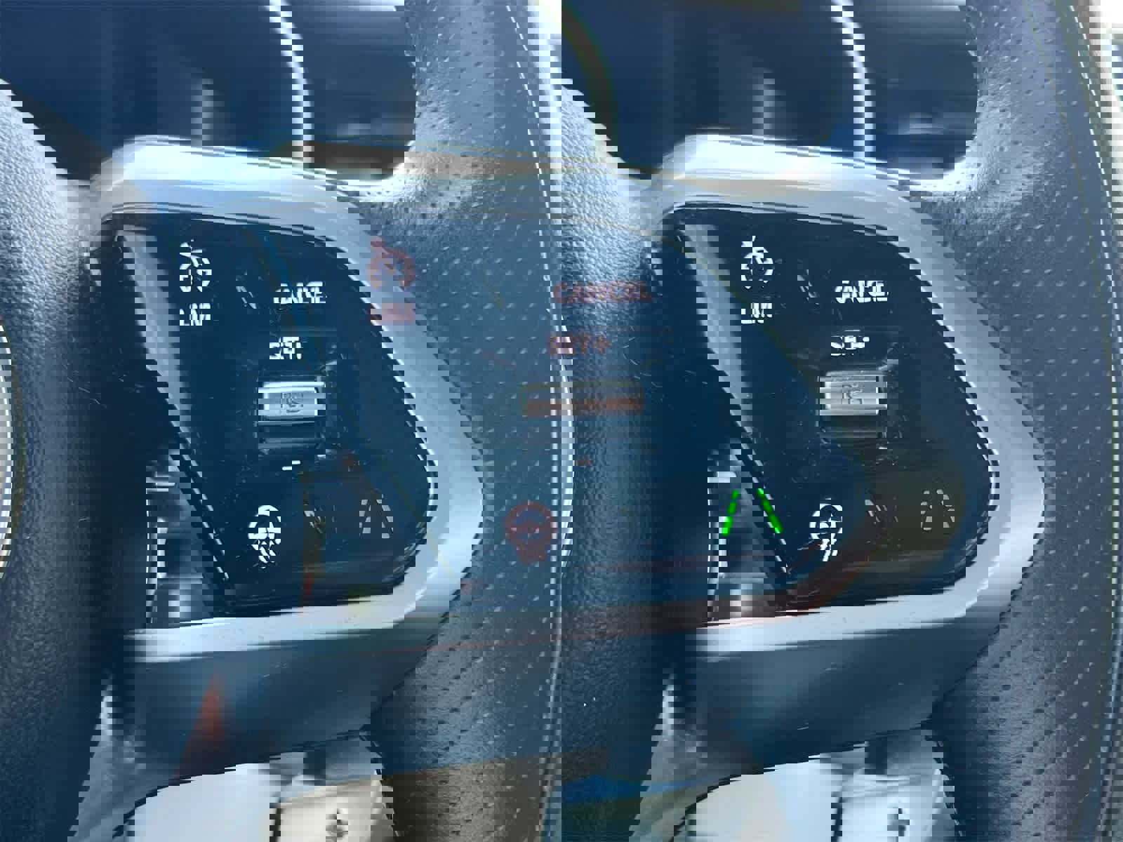 Used 2022 Jaguar XF R-Dynamic SE image 23