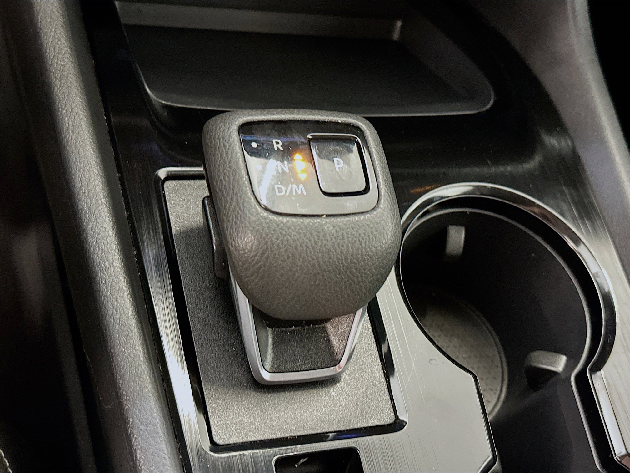 Used 2025 Nissan Rogue SV image 24