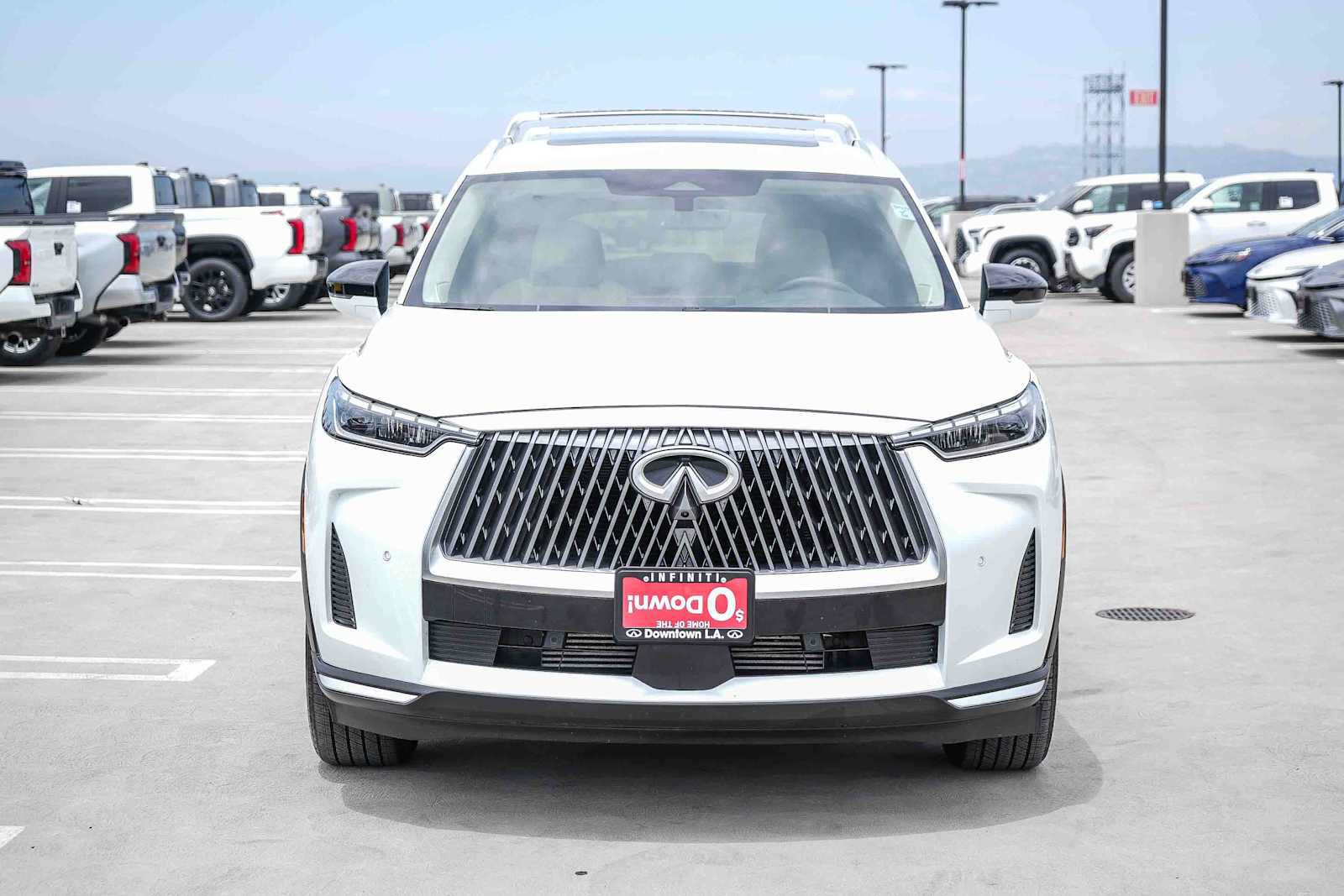 Used 2026 INFINITI QX60 Luxe w/ Cargo Package FWD image 2