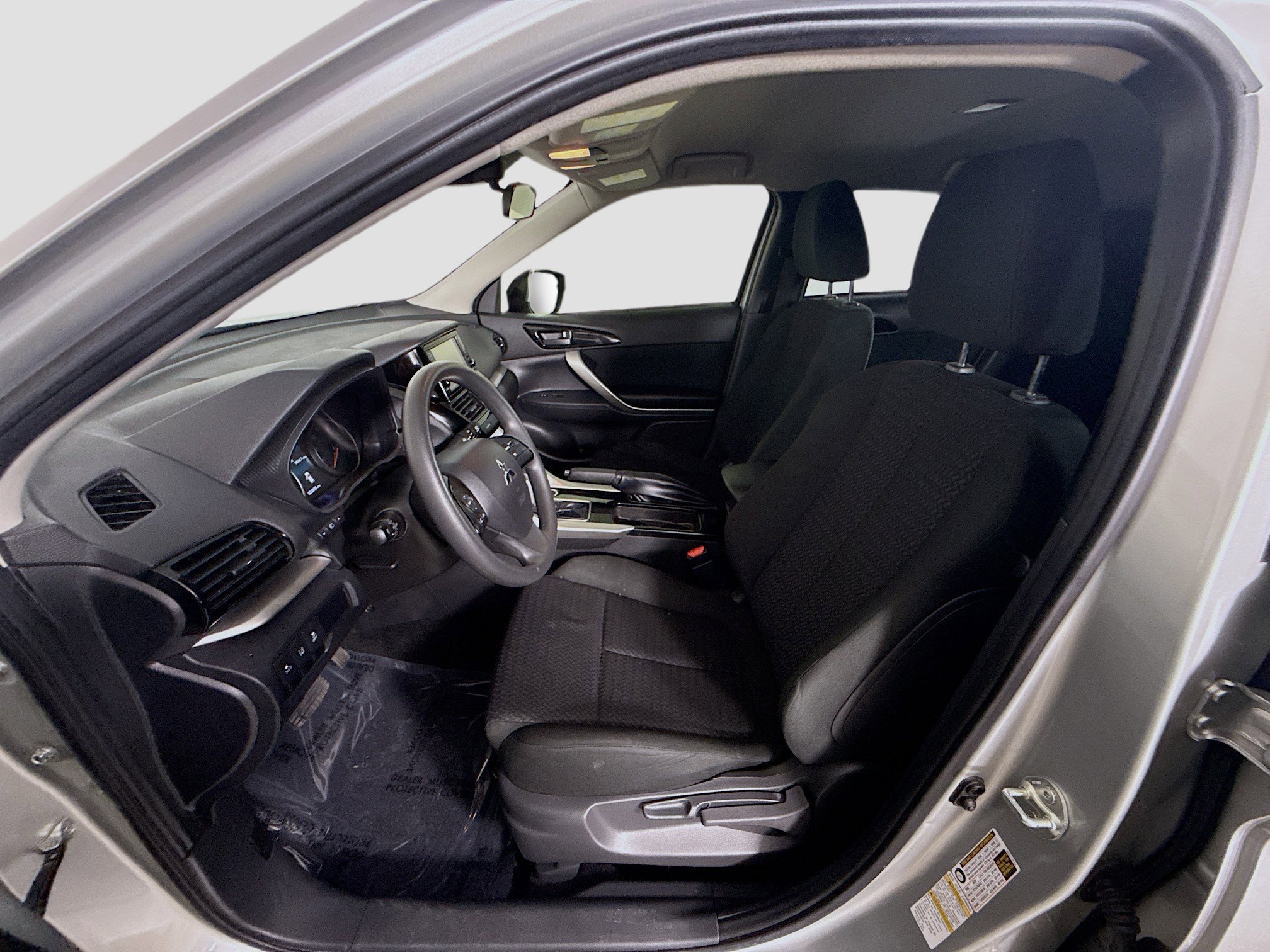 Used 2025 Mitsubishi Eclipse Cross ES image 21