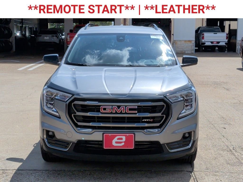 Used 2023 GMC Terrain AT4 image 2