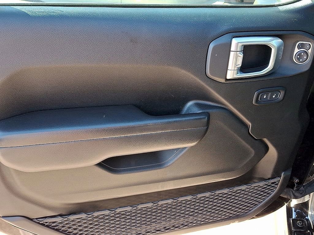 Used 2021 Jeep Wrangler Unlimited Sport image 9