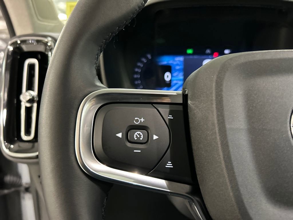 Used 2026 Volvo XC40 B5 Ultra w/ Climate Package image 13