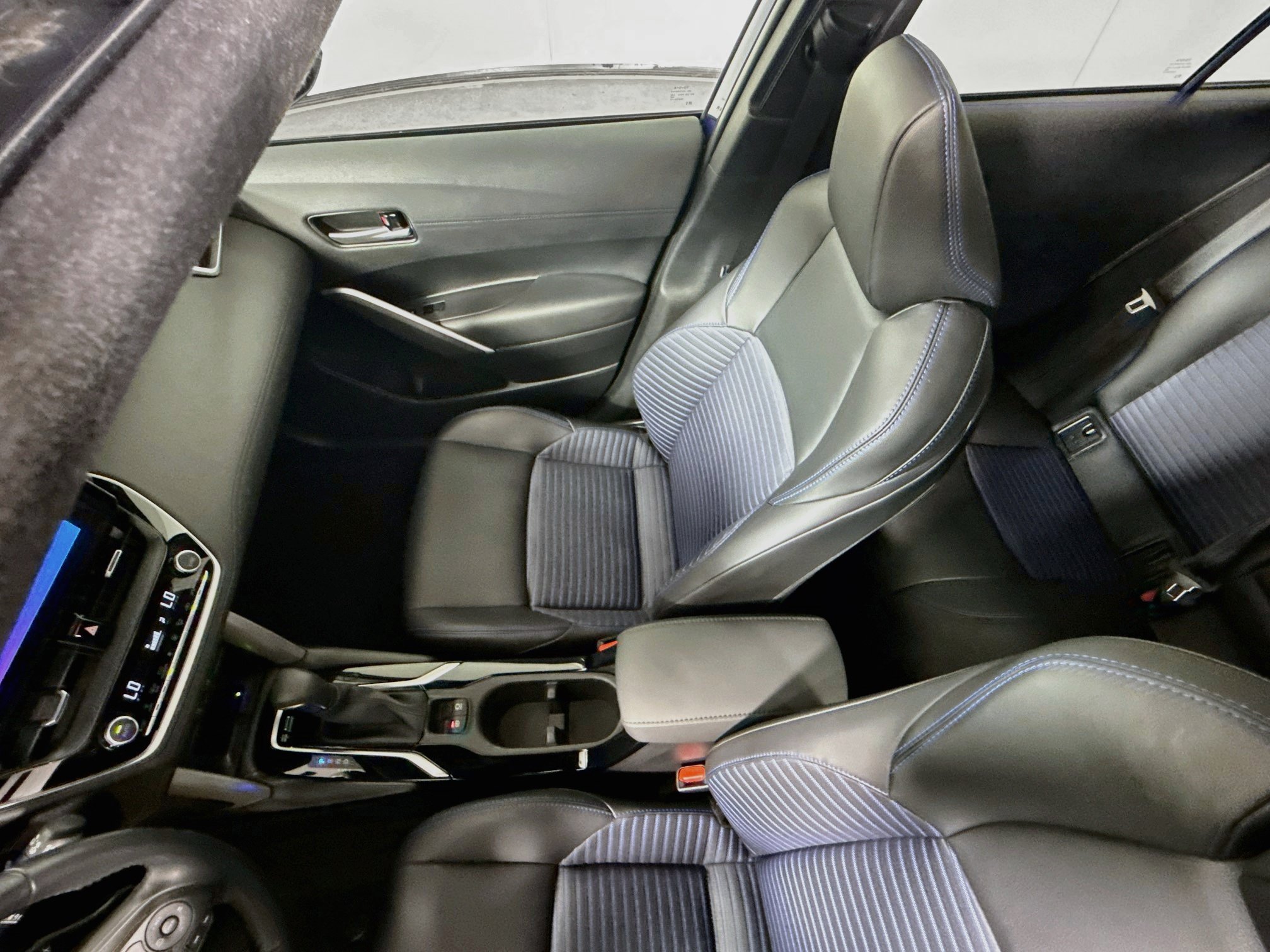Certified 2024 Toyota Corolla Cross AWD Hybrid w/ Convenience Package image 20
