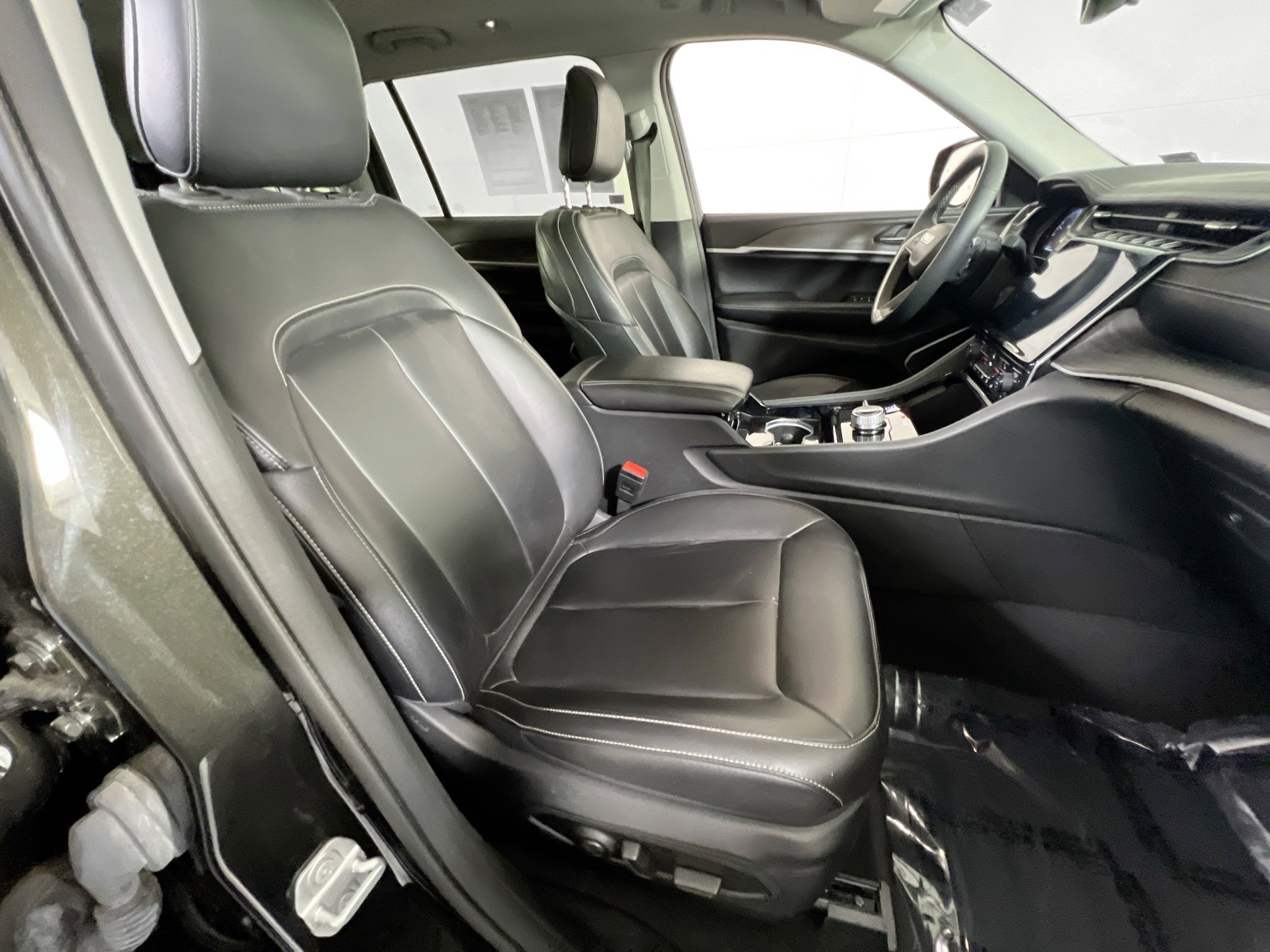 Used 2023 Jeep Grand Cherokee L Limited image 30