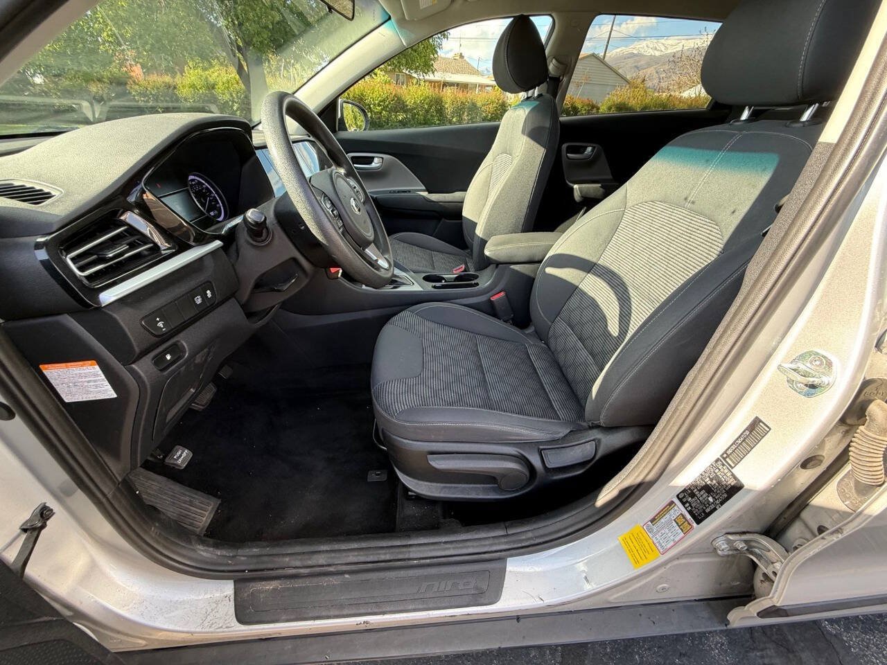 Used 2021 Kia Niro LX FWD image 10