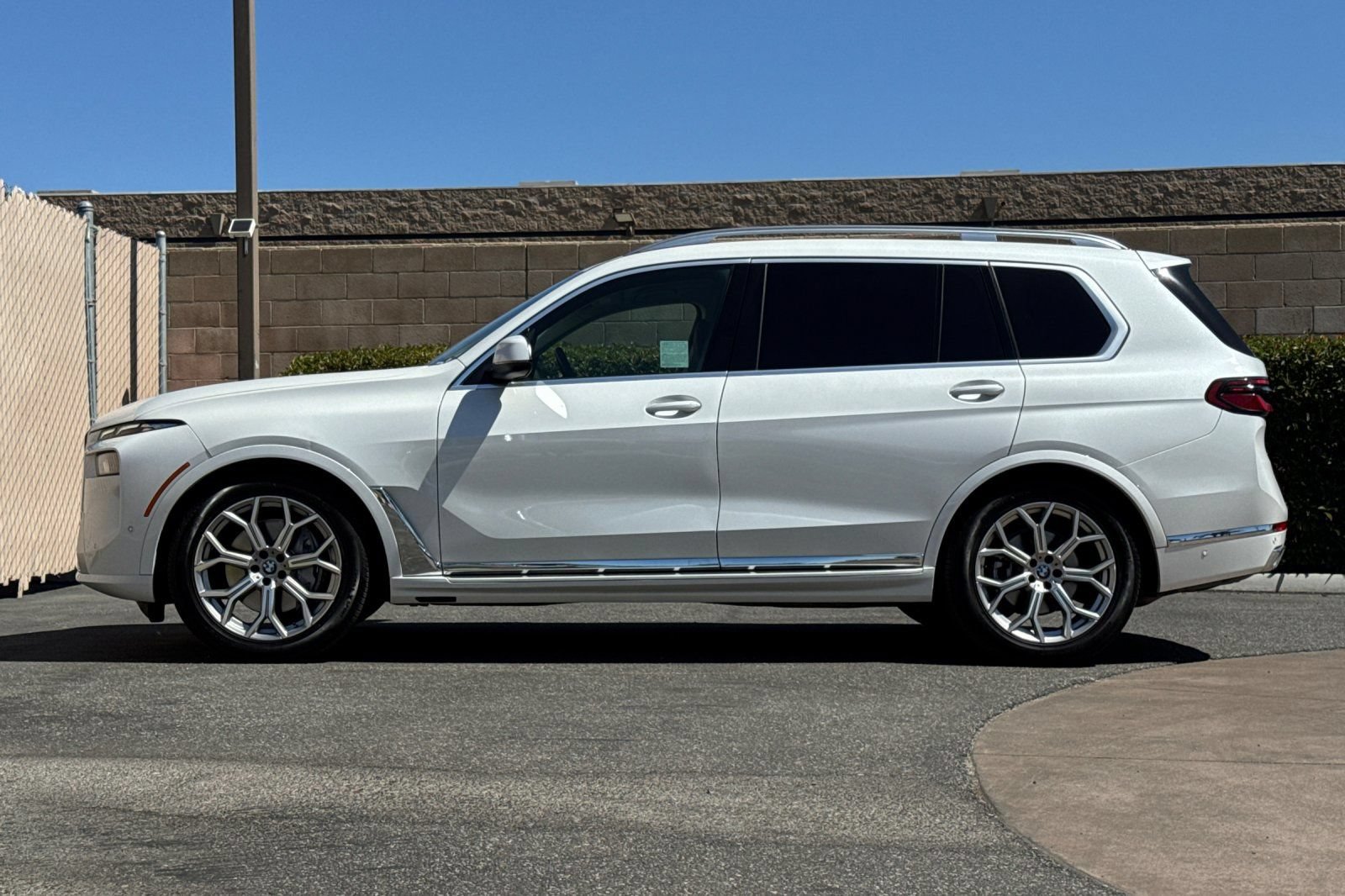 Used 2023 BMW X7 xDrive40i w/ Executive Package AWD/4WD image 7