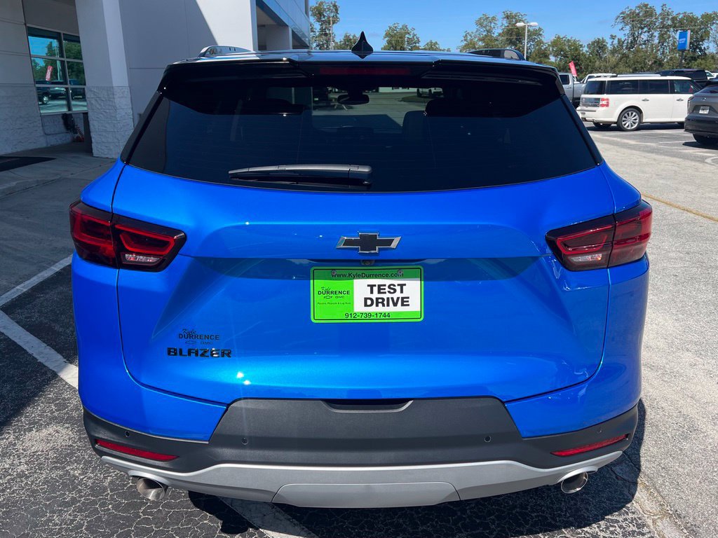 New 2026 Chevrolet Blazer LT w/ Midnight/Sport Edition FWD image 6