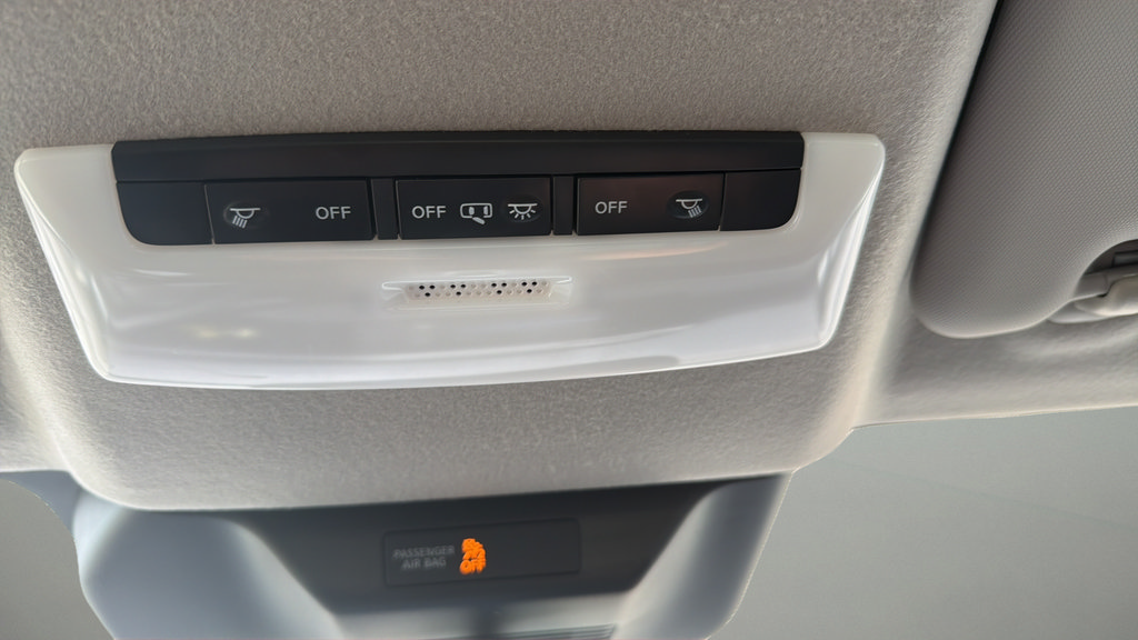 Certified 2025 Nissan Kicks S FWD image 20