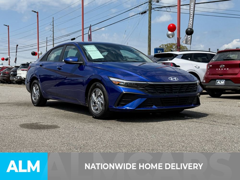 Used 2024 Hyundai Elantra SE image 4