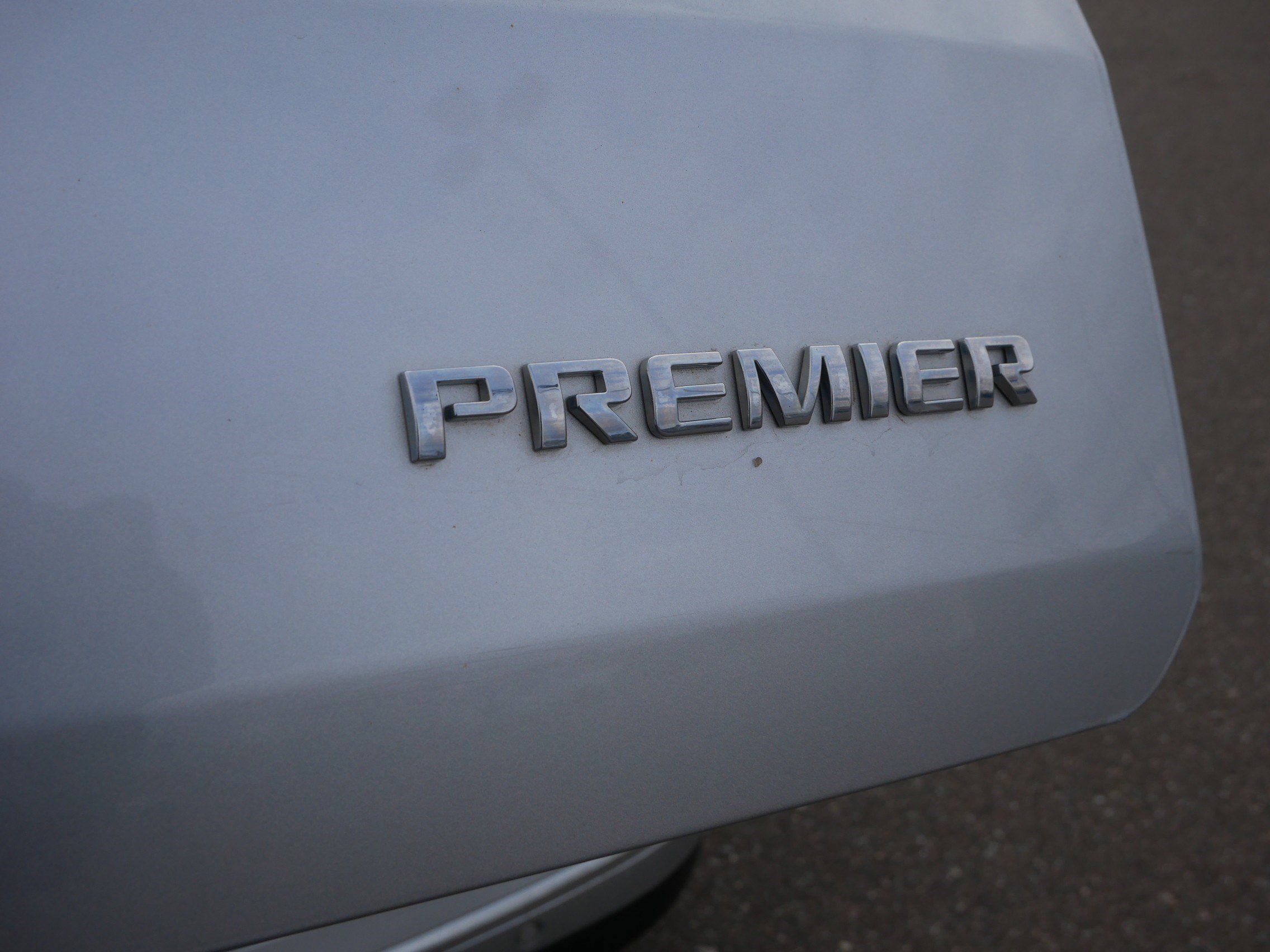 Used 2019 Chevrolet Traverse Premier AWD/4WD image 18