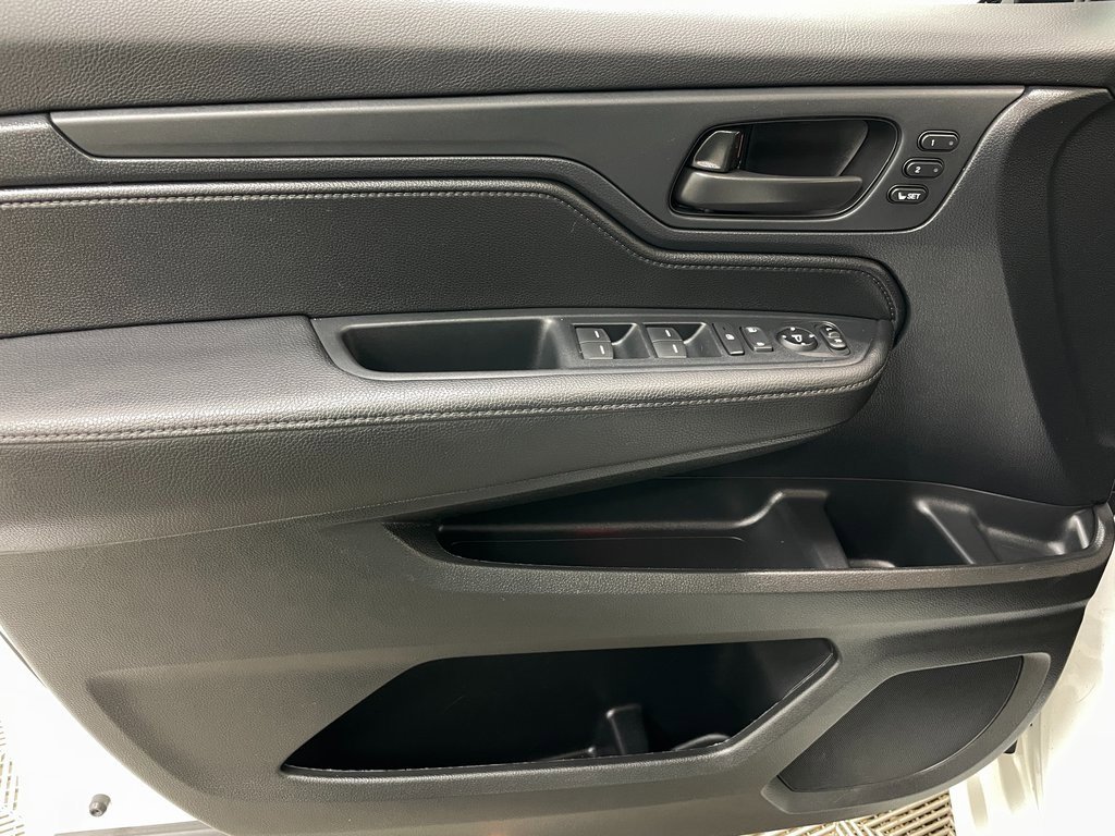 Used 2024 Honda Odyssey Sport image 25