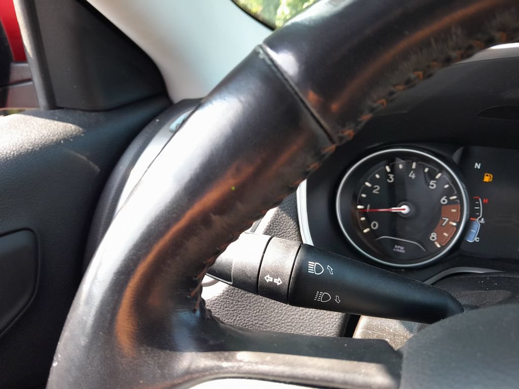 Used 2019 Jeep Compass Latitude w/ Popular Equipment Group AWD/4WD image 19