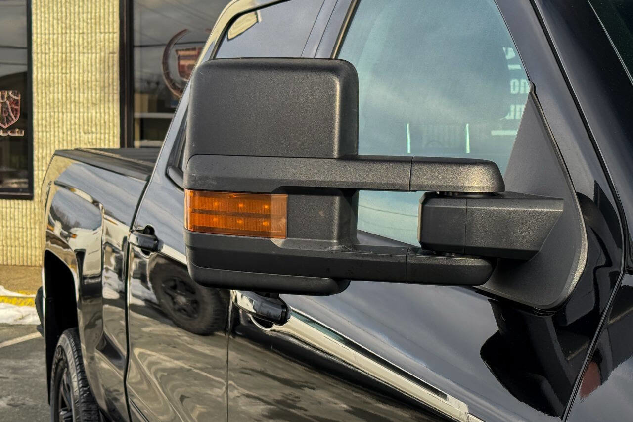 Used 2016 Chevrolet Silverado 2500 LT w/ Midnight Edition image 11