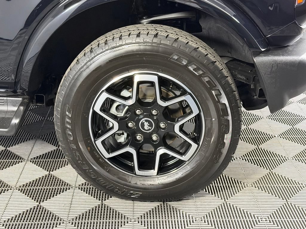 Used 2025 Ford Bronco Outer Banks AWD/4WD image 11