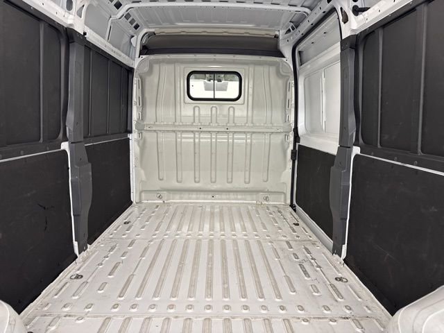 Used 2025 RAM ProMaster 2500 w/ Convenience Group FWD image 10