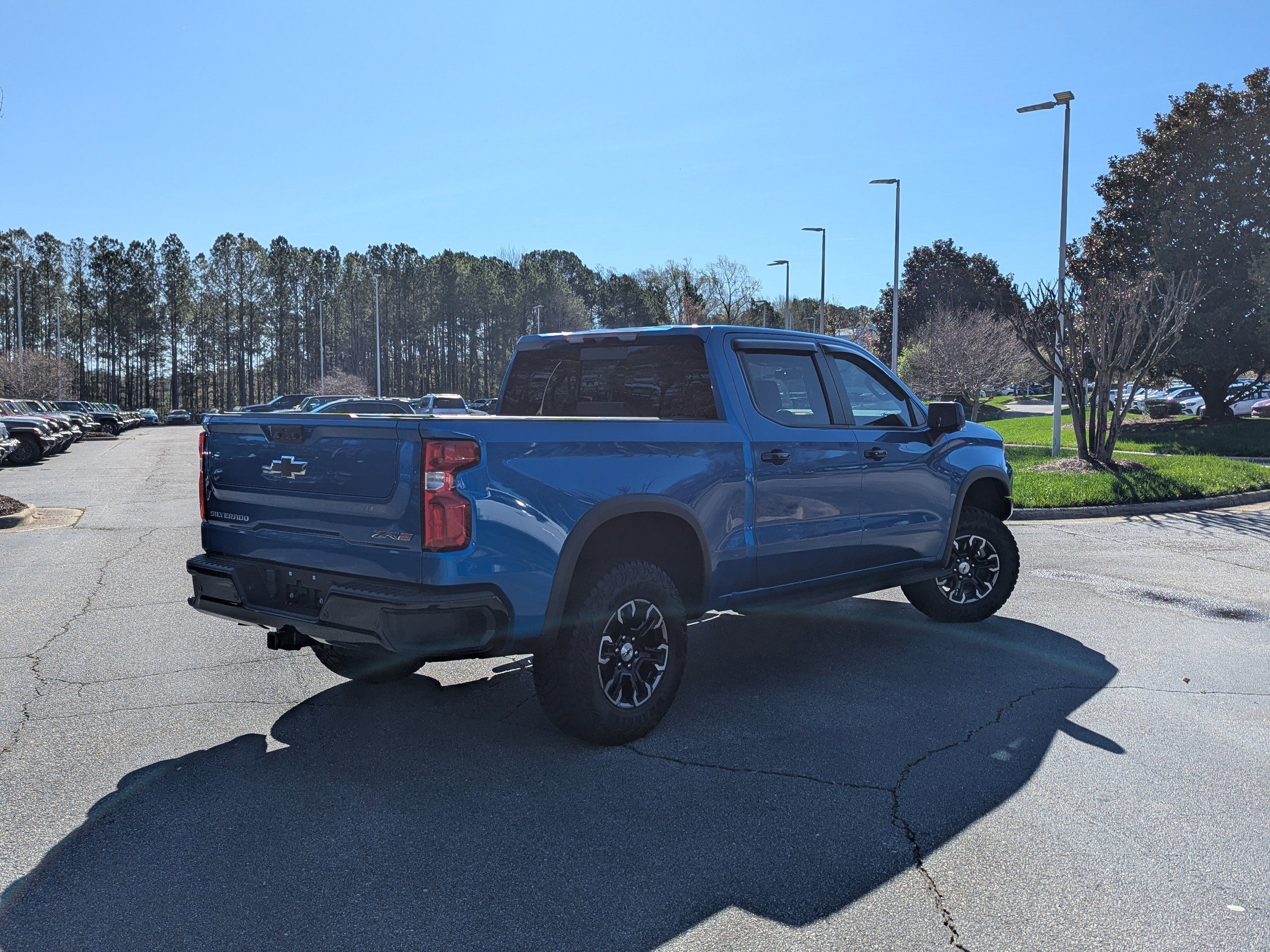 Used 2023 Chevrolet Silverado 1500 ZR2 image 5
