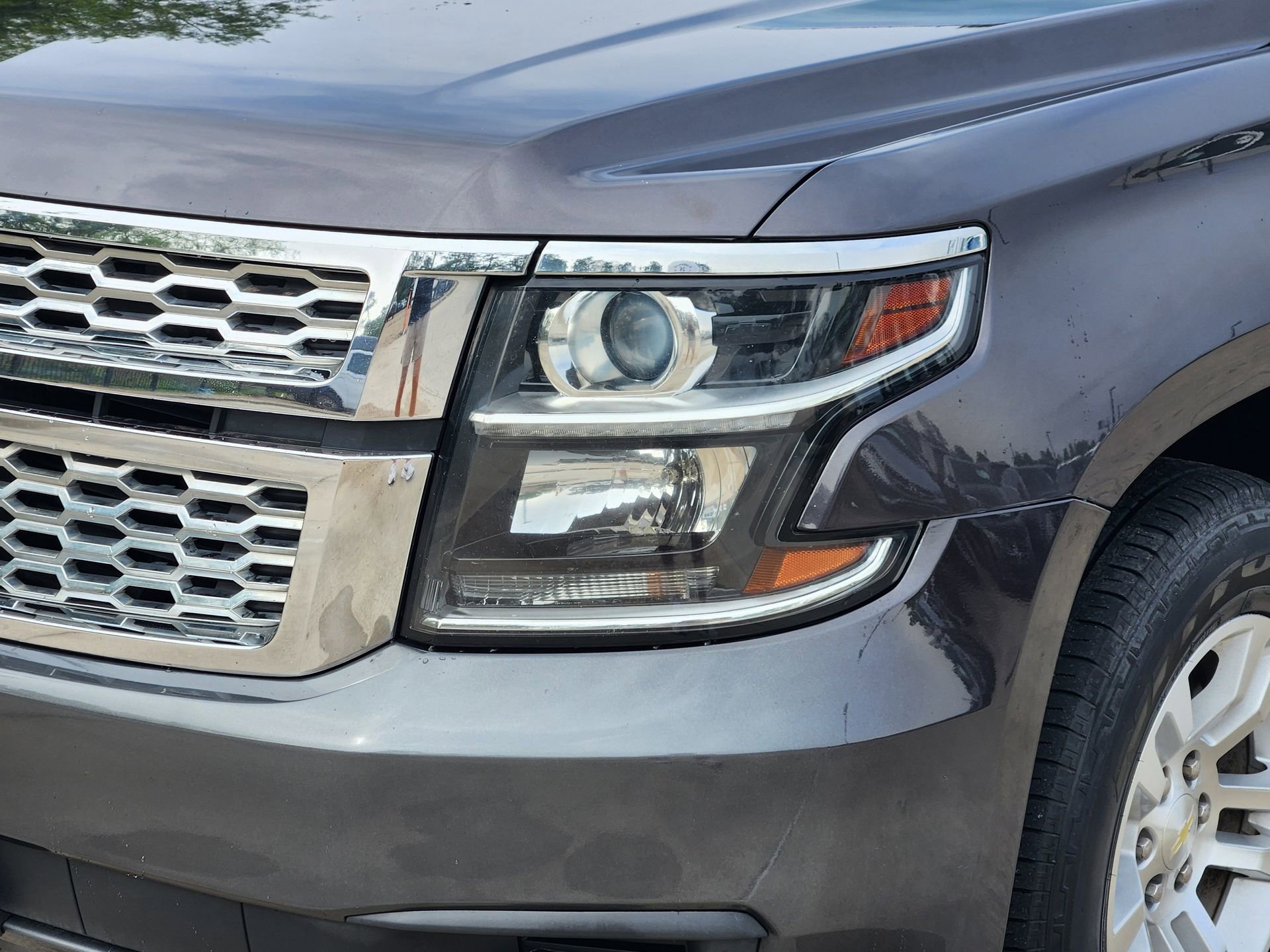 Used 2018 Chevrolet Suburban LT AWD/4WD image 11