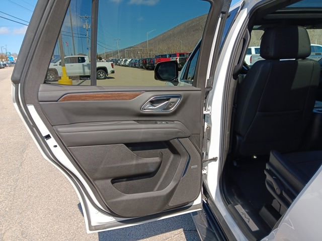 Used 2023 Chevrolet Tahoe High Country image 36