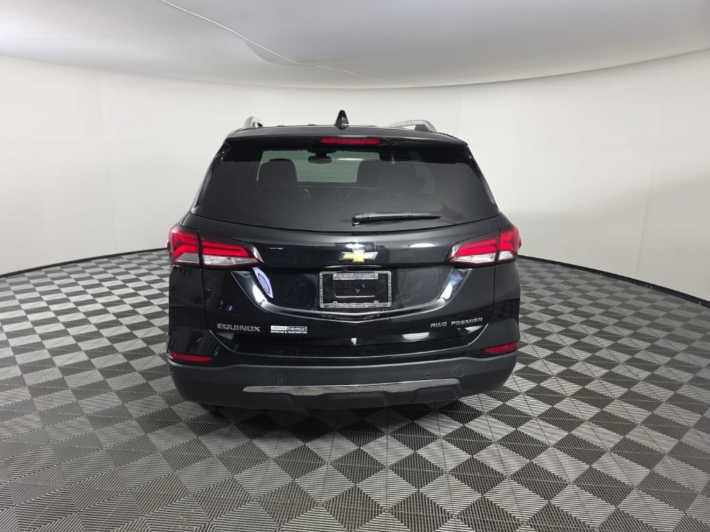 Used 2023 Chevrolet Equinox Premier AWD/4WD image 4