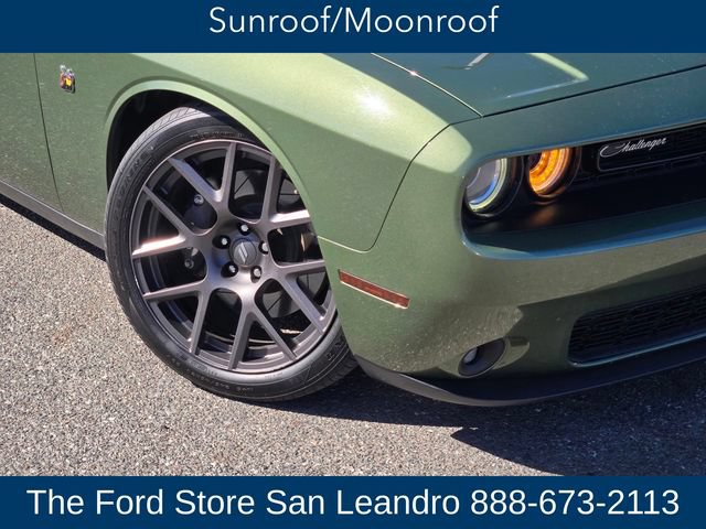 Used 2019 Dodge Challenger R/T Scat Pack w/ Shaker Package RWD image 10