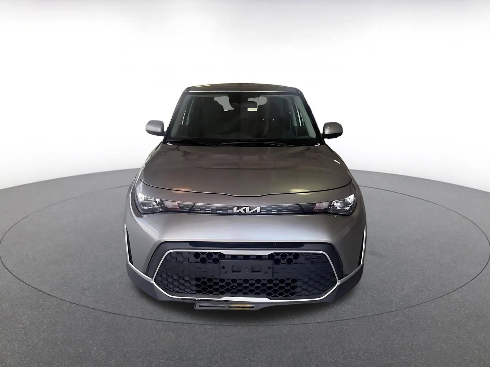 Used 2025 Kia Soul LX w/ LX Technology Package FWD image 6